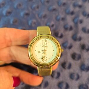 Vintage Women's Slinky watch - gold in color Hong Kong Band‎ Japan Watch